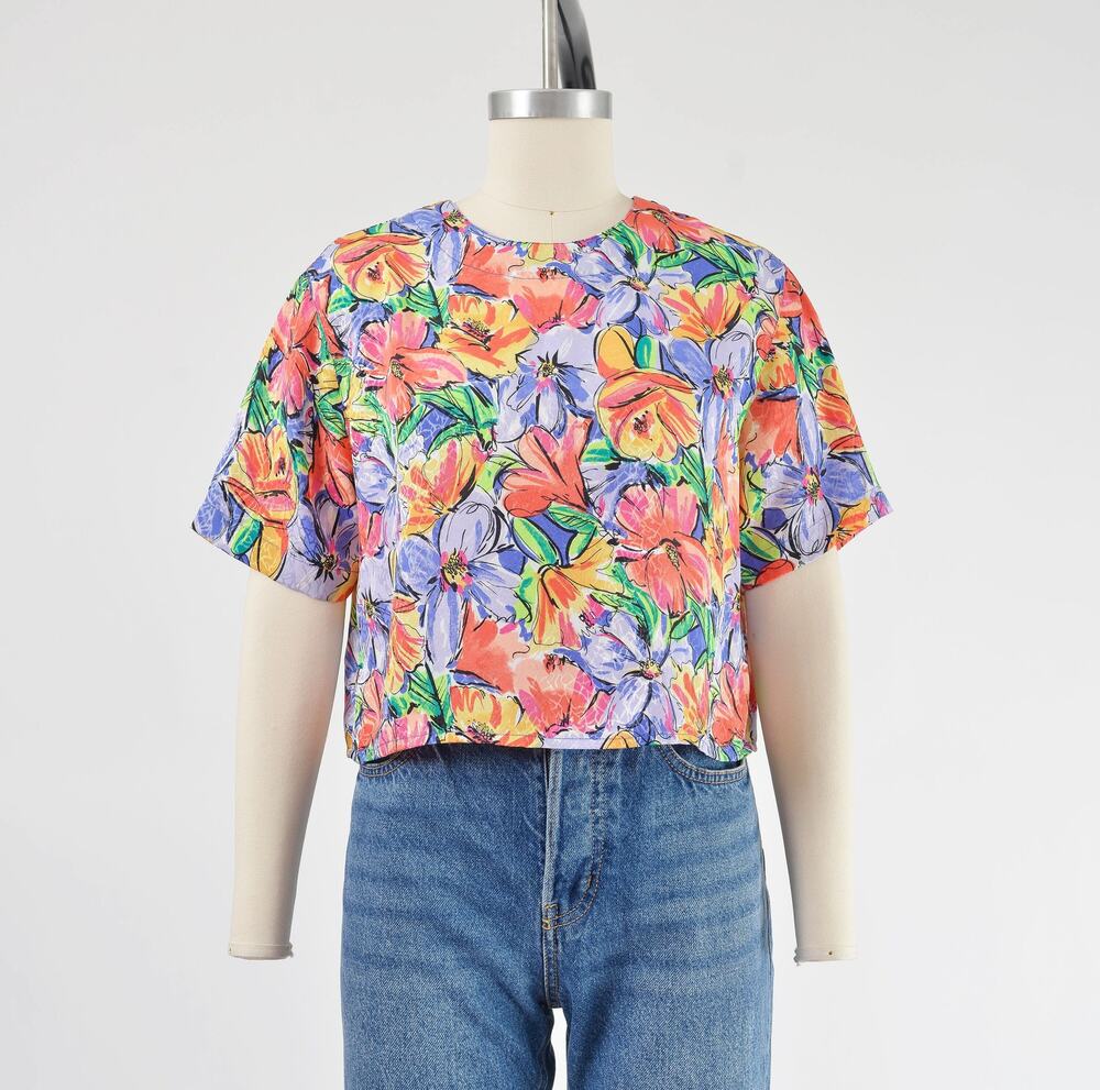 Vintage 90s Painterly Floral Crop Top Silky Boxy Cottagecore Summer Shirt S